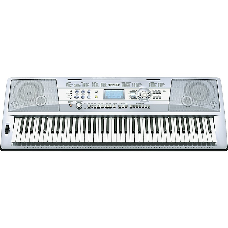 Yamaha DGX202 76Note Portable Keyboard Musician