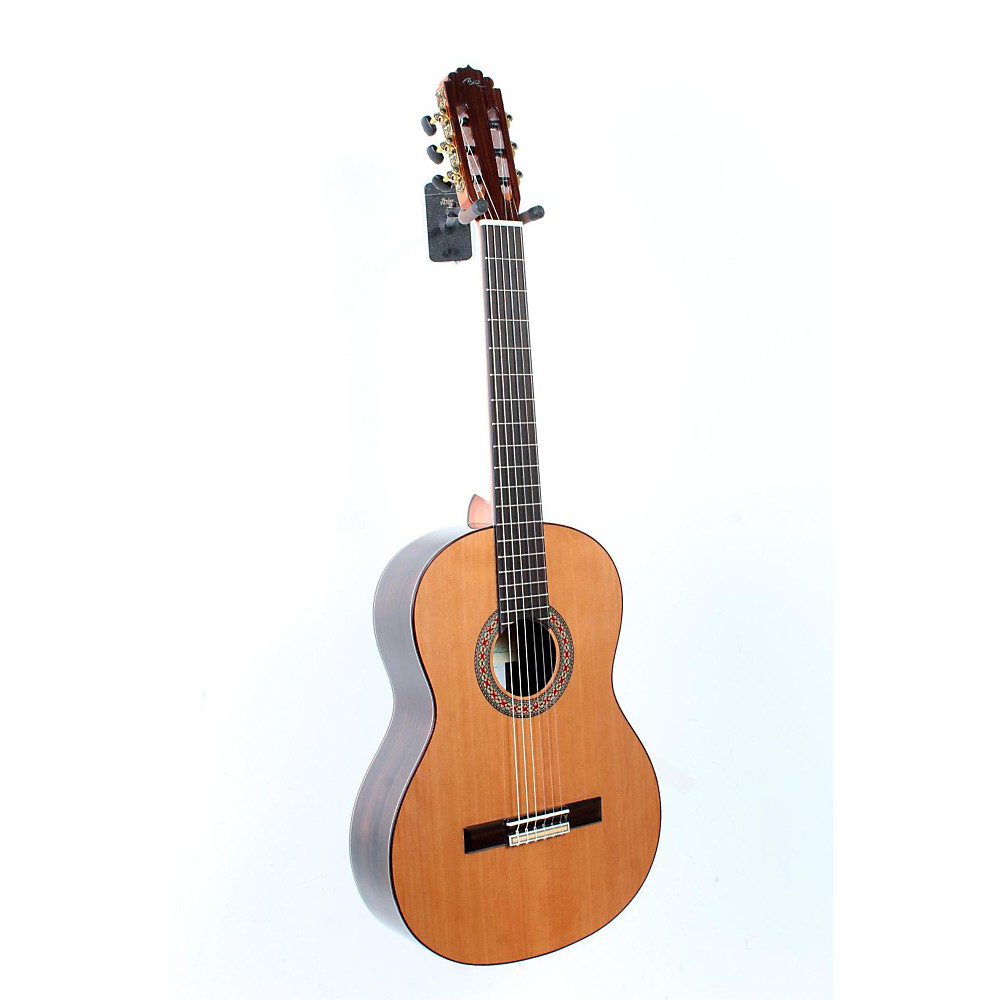 UPC 888365357928 product image for Used Manuel Rodriguez Av Classical With Solid Cedar Top Regular 888365357928 | upcitemdb.com