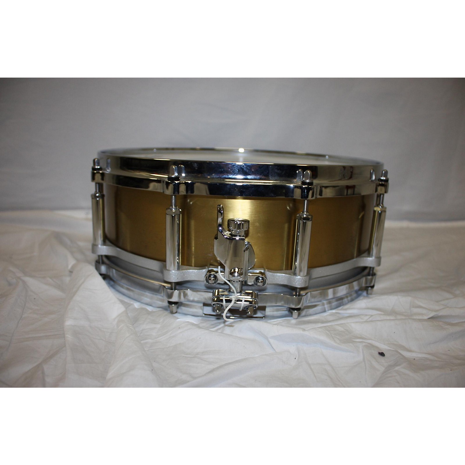 Used Pearl 14X5 Free Floating Snare Drum Brass 210 | Musician's Friend