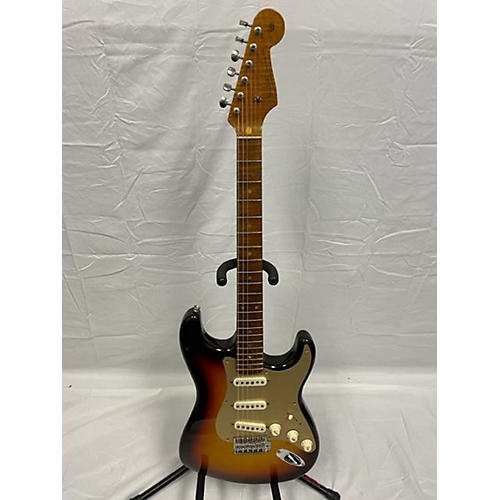 Fender 1958 JOURNEYMAN STRATOCASTER Solid Body Electric Guitar CHOCOLATE THREE TONE SUNBURST
