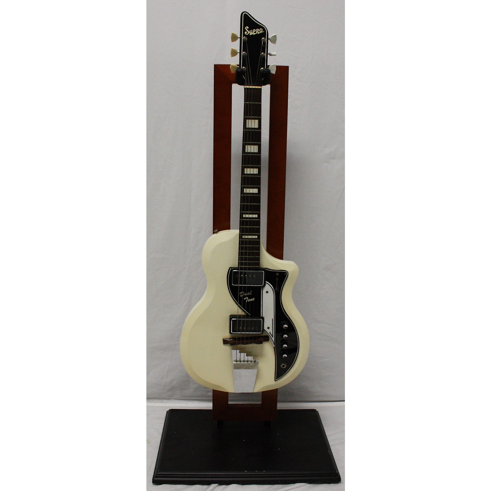 Vintage Supro 1960s Dual Tone Solid Body Electric Guitar Vintage White