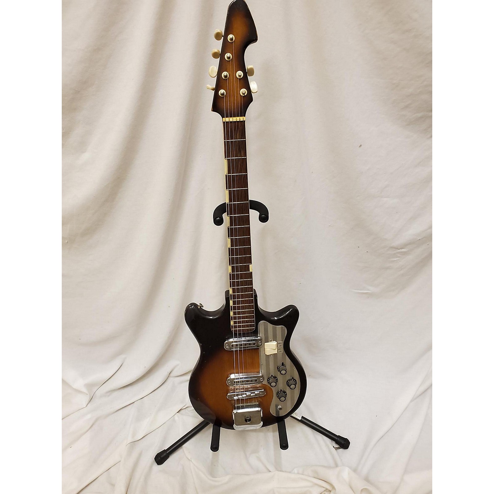 Vintage Teisco 1960s ET-200 Solid Body Electric Guitar 2 Color Sunburst ...