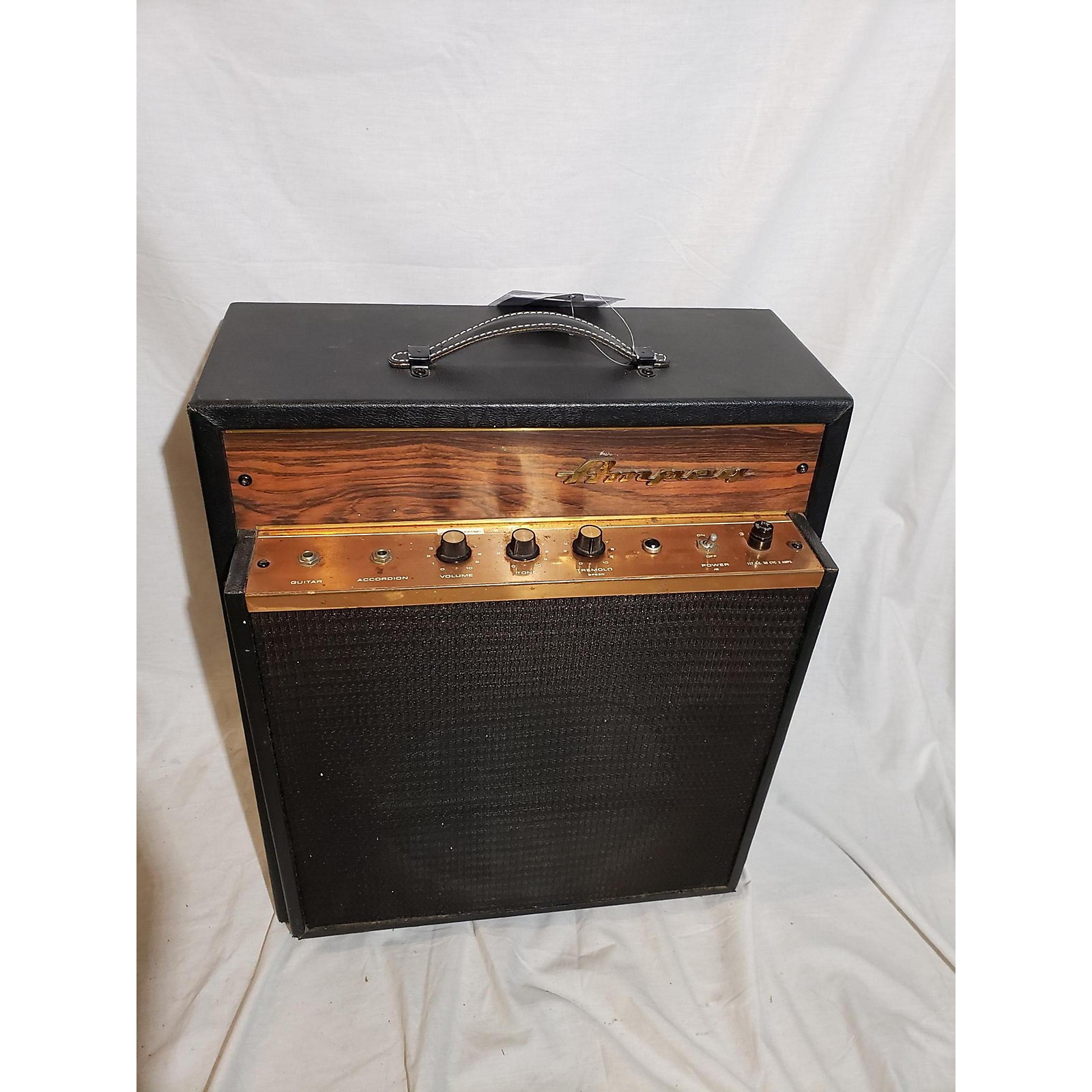 Vintage Ampeg 1967 Jet 2 Goldenglo Tube Guitar Combo Amp Musician's