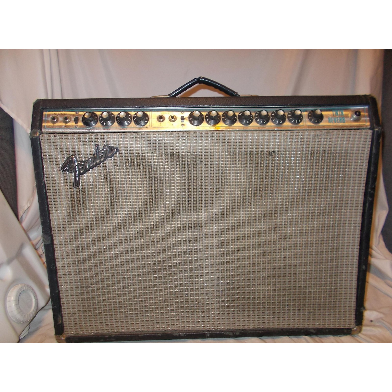 Vintage Fender 1974 Twin Reverb 2x12 Tube Guitar Combo Amp Musician's