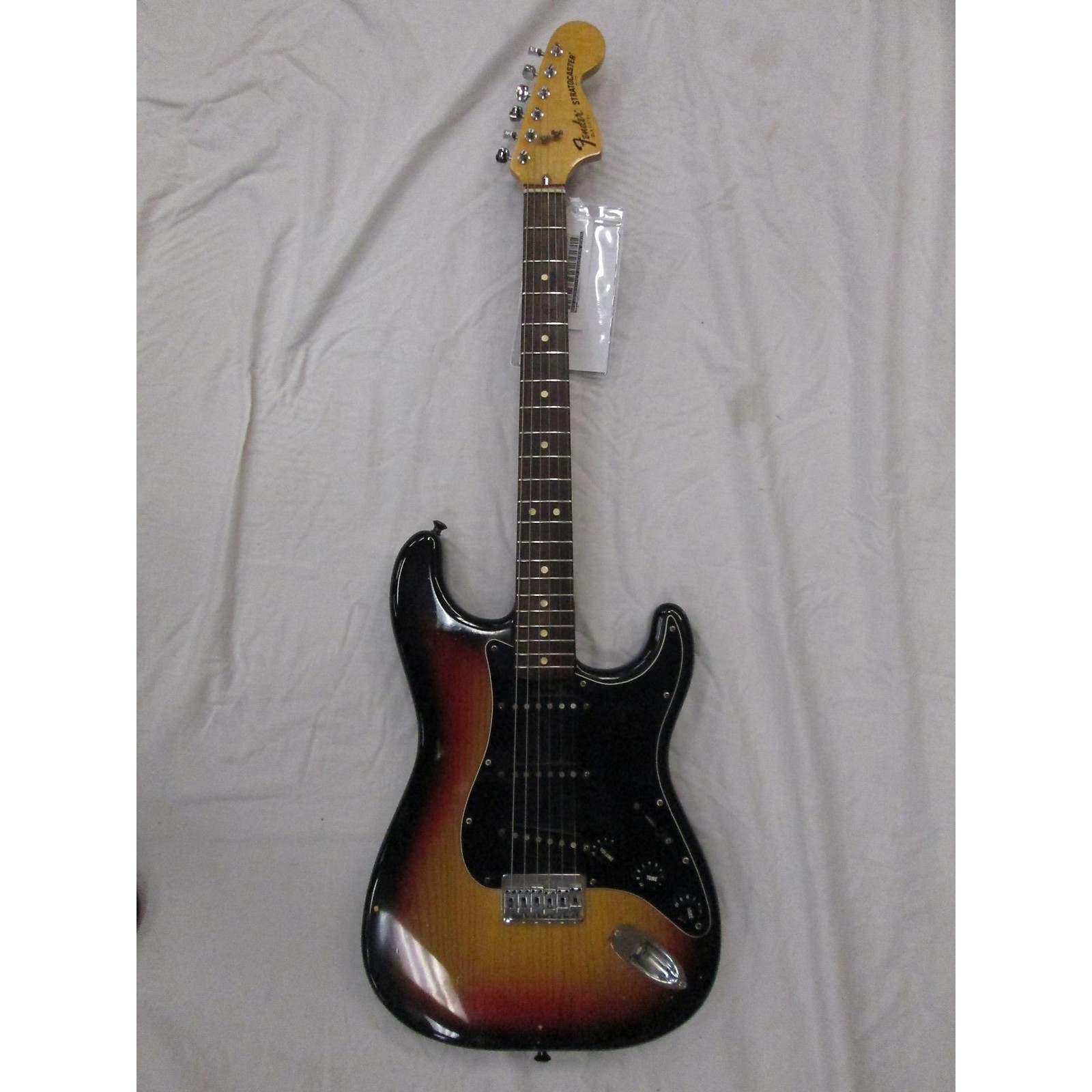 Vintage Fender 1979 STRATOCASTER Solid Body Electric Guitar Sunburst Musician's Friend