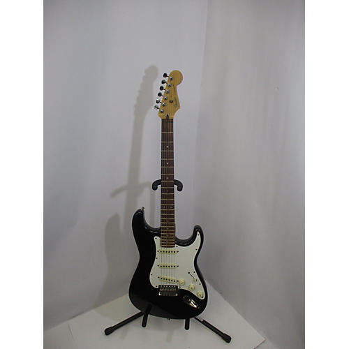 Fender 1986 1986 Stratocaster Solid Body Electric Guitar Black
