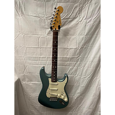 Fender 1996 Standard Stratocaster Solid Body Electric Guitar