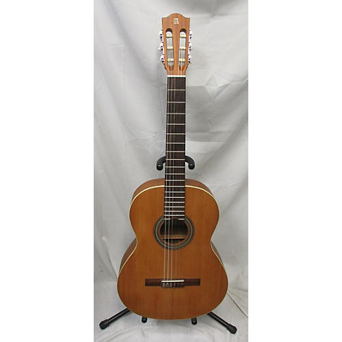 1O P Classical Acoustic Guitar