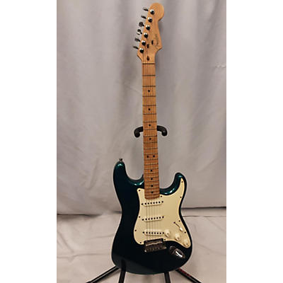 Fender 2000 American Standard Stratocaster Solid Body Electric Guitar