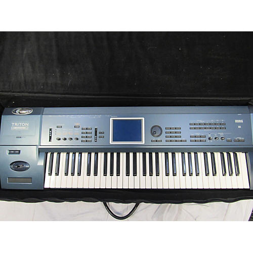 2000s Triton Extreme 61 Key Keyboard Workstation