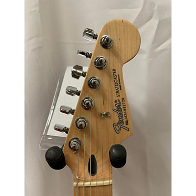 Fender 2006 Standard Stratocaster Solid Body Electric Guitar