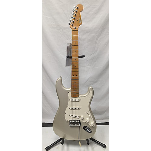 Fender 2006 Standard Stratocaster Alpine White