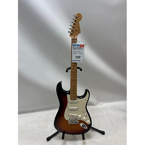 Fender 2010 American Standard Stratocaster Solid Body Electric Guitar 3 Tone Sunburst
