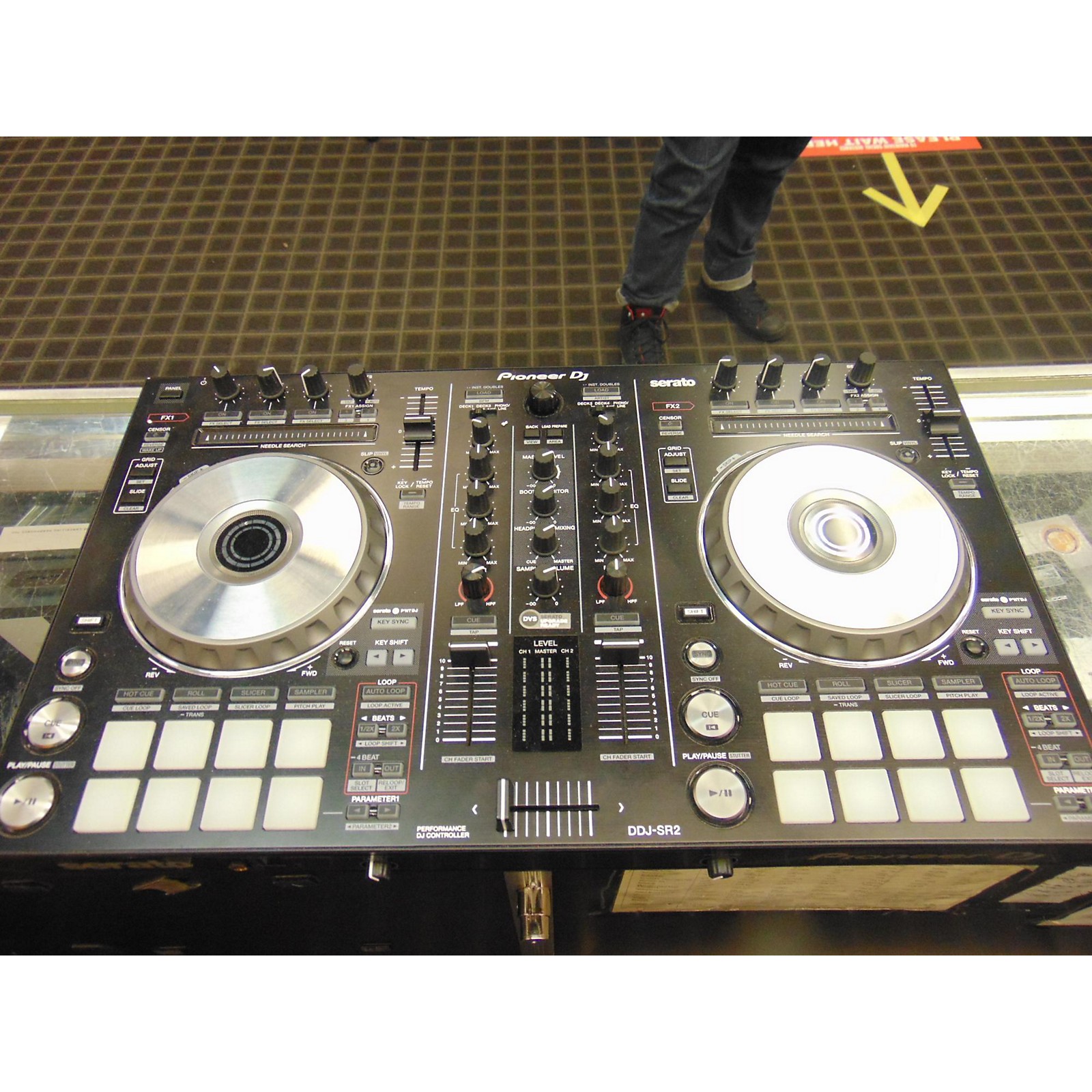 Used Pioneer 2010s DDJSR2 DJ Controller Musician's Friend