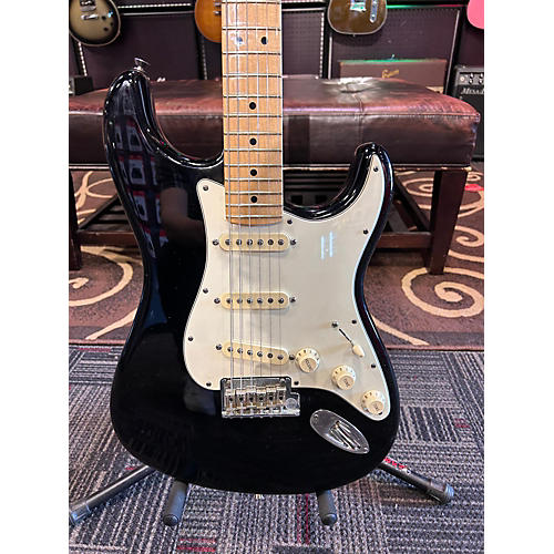 Fender 2012 American Standard Stratocaster Solid Body Electric Guitar Black