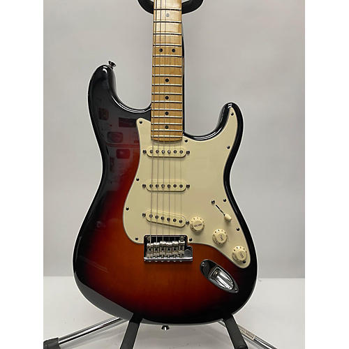 Fender 2012 American Standard Stratocaster Solid Body Electric Guitar 2 Tone Sunburst