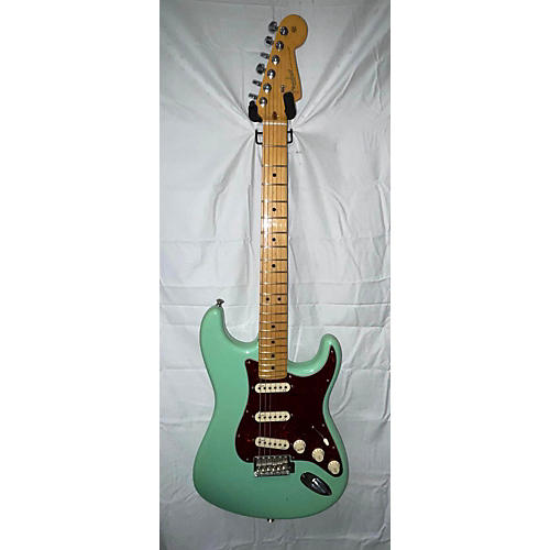 Fender 2012 American Standard Stratocaster Solid Body Electric Guitar Surf Green