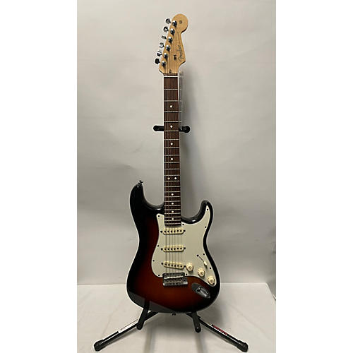 Fender 2013 American Standard Stratocaster Solid Body Electric Guitar 3 Tone Sunburst
