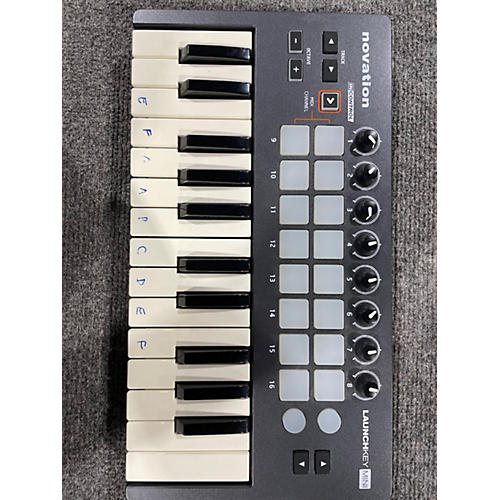 Novation 2015 Launchkey Mini MIDI Controller