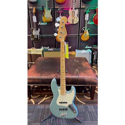 Fender 2017 American Professional Jazz Bass Electric Bass Guitar