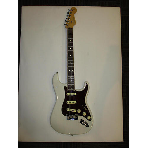 Fender 2018 American Pro Stratocaster Limited Edition Channel-Bound Neck White Blonde Solid Body Electric Guitar White Blonde