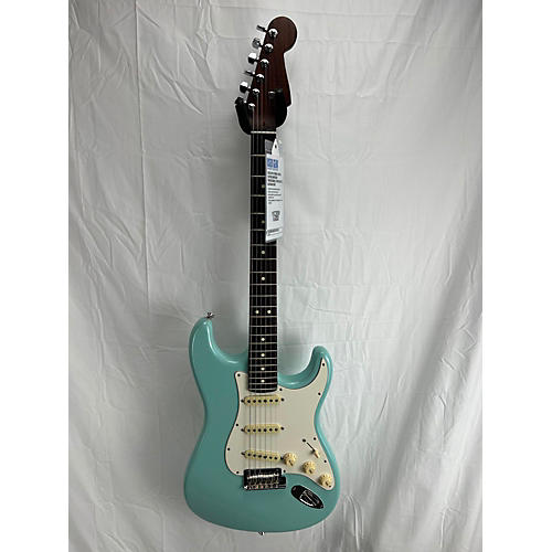 Fender 2018 Limited Edition American Professional Stratocaster Solid Body Electric Guitar Seafoam Green