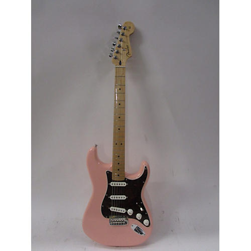 Fender 2018 Player Stratocaster Solid Body Electric Guitar Pink