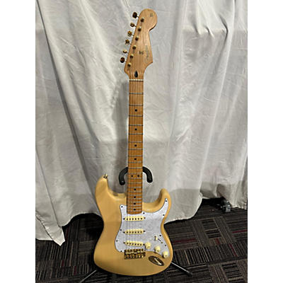 Fender 2018 Standard Stratocaster Solid Body Electric Guitar