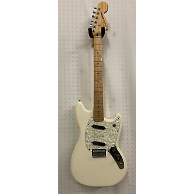 Fender 2019 Modern Player Mustang Solid Body Electric Guitar