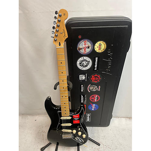 Fender 2019 Player Stratocaster Limited Edition Black