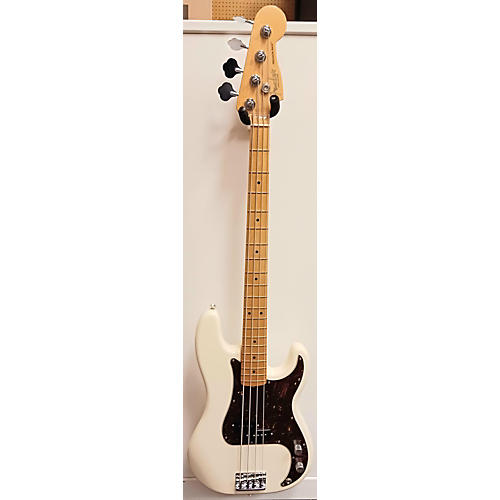 Fender 2020 American Professional II Precision Bass Electric Bass Guitar Alpine White