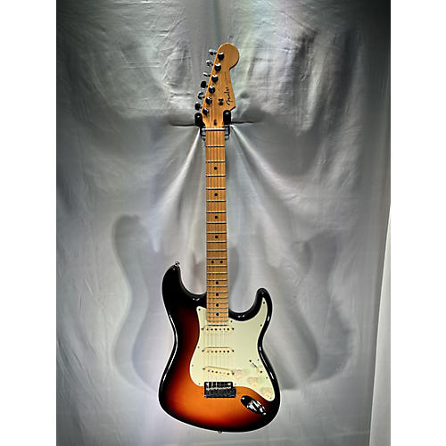 Fender 2020 American Ultra Stratocaster Solid Body Electric Guitar 3 Tone Sunburst