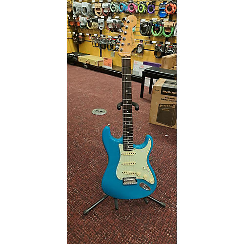 Fender 2020s American Professional II Stratocaster Solid Body Electric Guitar Miami Blue