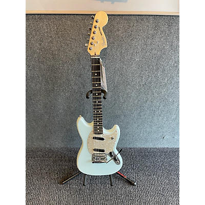 Fender 2021 American Performer Mustang Solid Body Electric Guitar