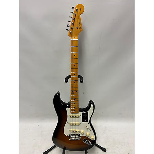 Fender 2022 1957 American Vintage Stratocaster Solid Body Electric Guitar 2 Color Sunburst