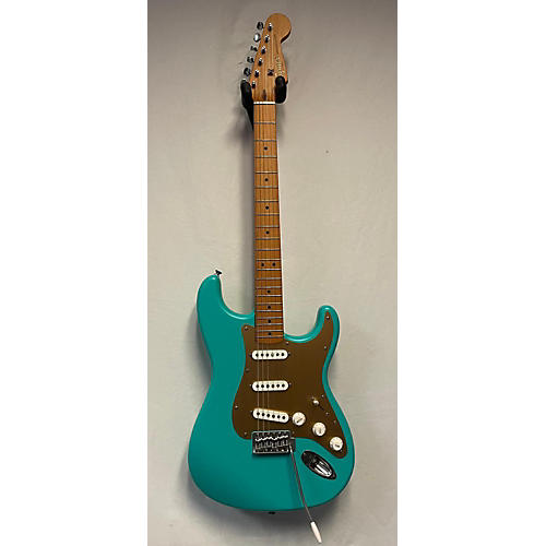Squier 2022 40th Anniversary Vintage Edition Stratocaster Solid Body Electric Guitar Seafoam Green