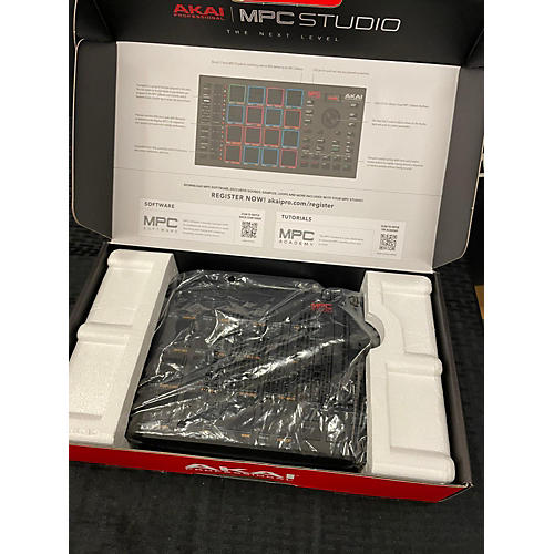 Akai Professional 2022 MPC Studio 2 Production Controller