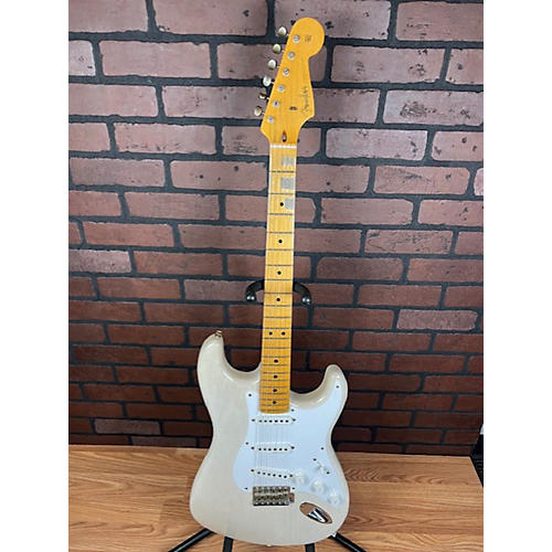 Fender 2023 Journeyman Relic Eric Clapton Signature Stratocaster Solid Body Electric Guitar White Blonde
