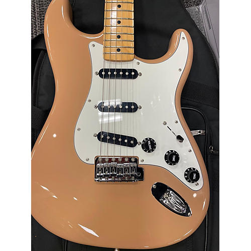 Fender 2023 MIJ INTERNATIONAL COLOR STRATOCASTER Solid Body Electric Guitar SAHARAH TAUPE