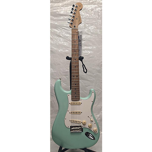 Fender 2023 Player Stratocaster FSR Solid Body Electric Guitar Surf Green