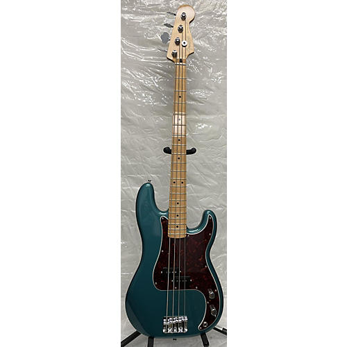 Fender 2024 Player Precision Bass Electric Bass Guitar Ocean Turquoise