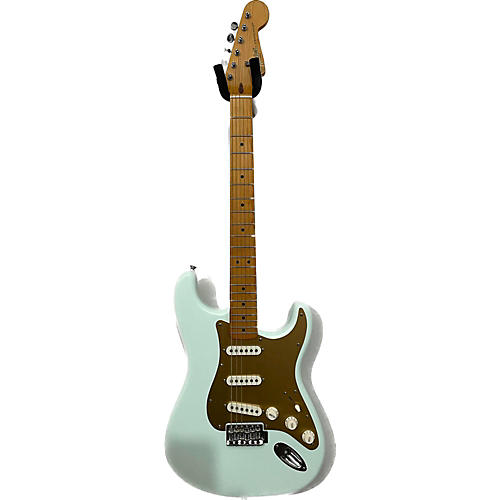 Squier 40th Anniversary Stratocaster Vintage Edition Solid Body Electric Guitar Satin Sonic Blue