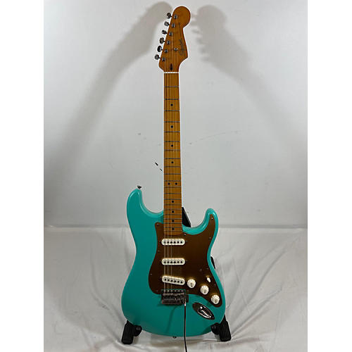 Squier 40th Anniversary Vintage Edition Stratocaster Solid Body Electric Guitar Satin Sea Foam Green