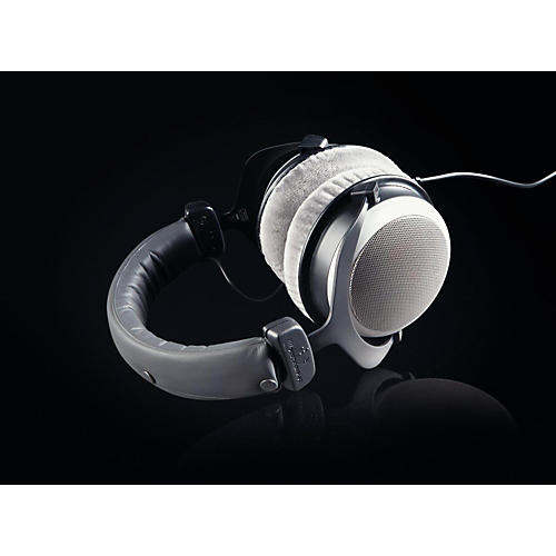 beyerdynamic DT 880 Pro Studio Headphones | Musician's Friend