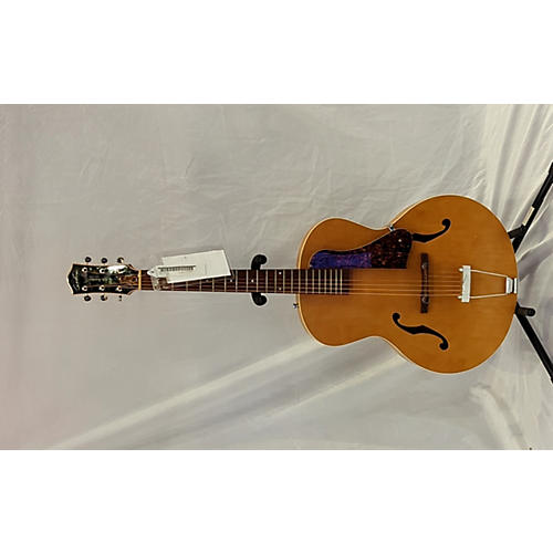 Godin 5th Avenue Archtop Acoustic Guitar Natural