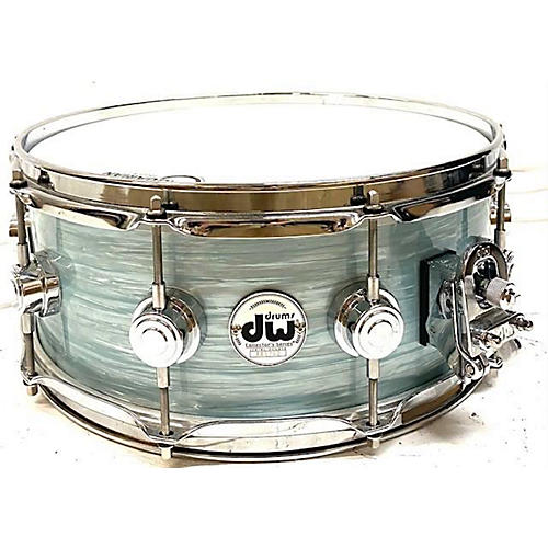 DW 6.5X14 Collector's Series Maple Snare Drum Pale Blue Oyster 15