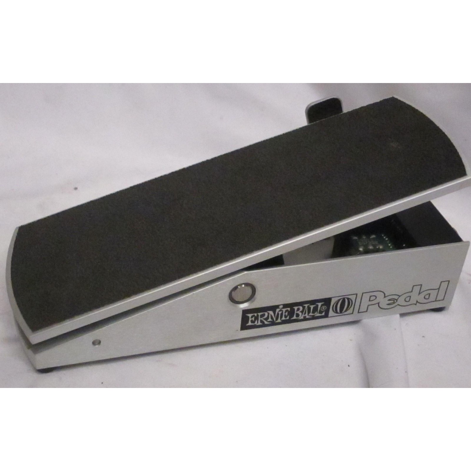 Used Ernie Ball 6165 Stereo Volume Pedal Musician's Friend