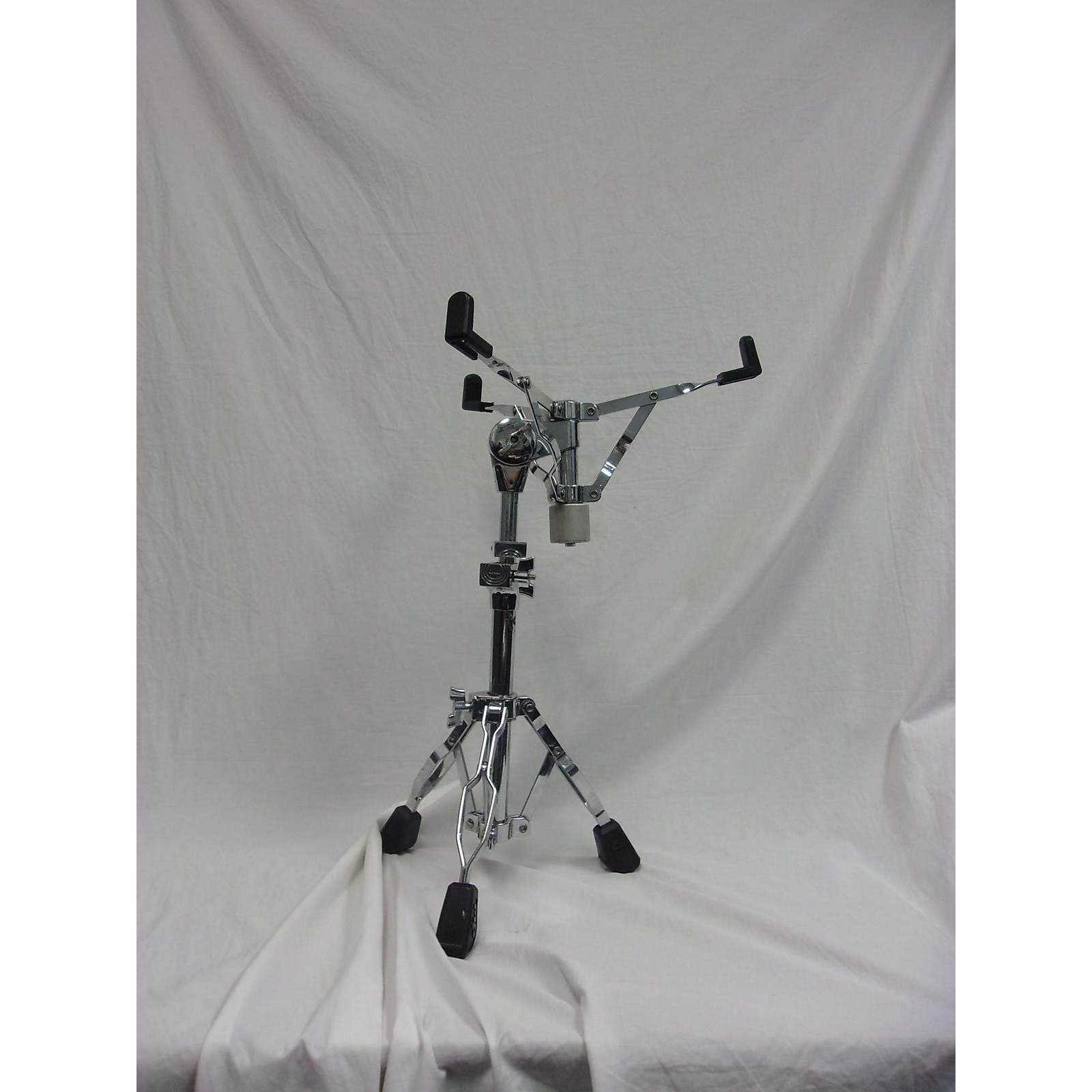 Used DW 9000 Snare Stand Snare Stand Musician's Friend