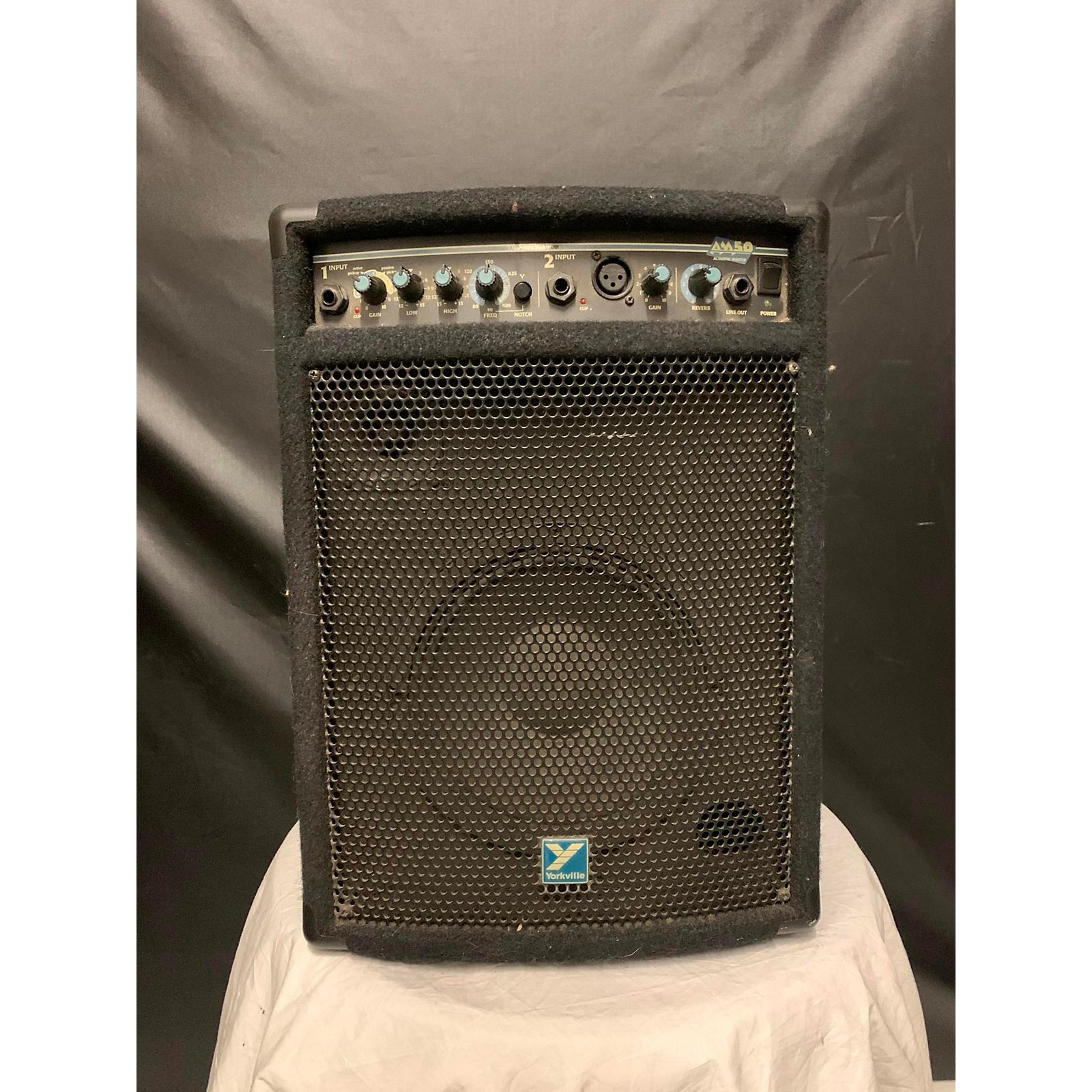 Used Yorkville AM50 Powered Speaker Musician's Friend