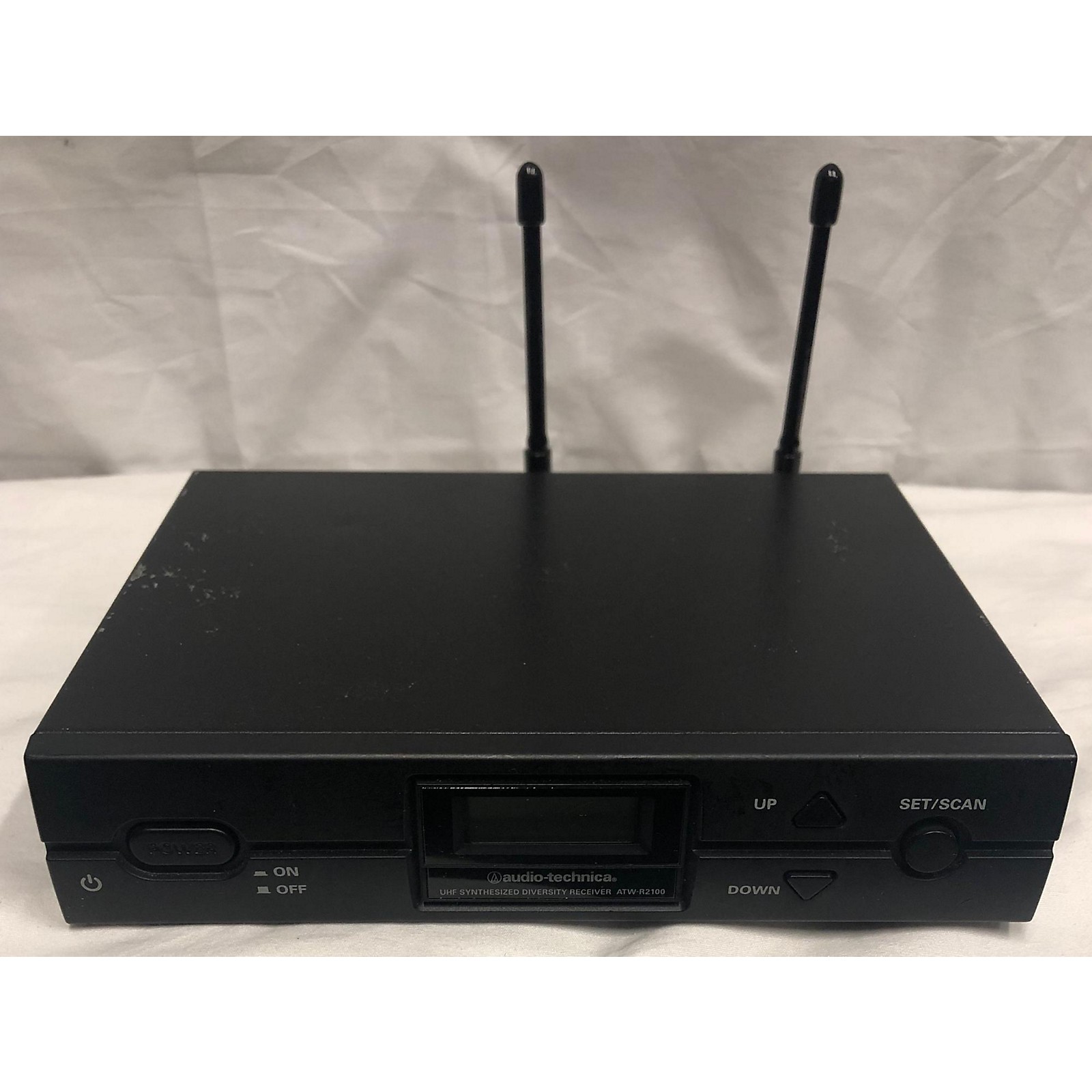 Used AudioTechnica ATW R2100 Instrument Wireless System Musician's Friend